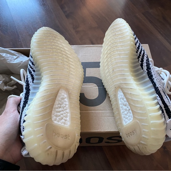 Yeezy 350 V2 Zebra US6 CP9654 - Picture 3 of 5